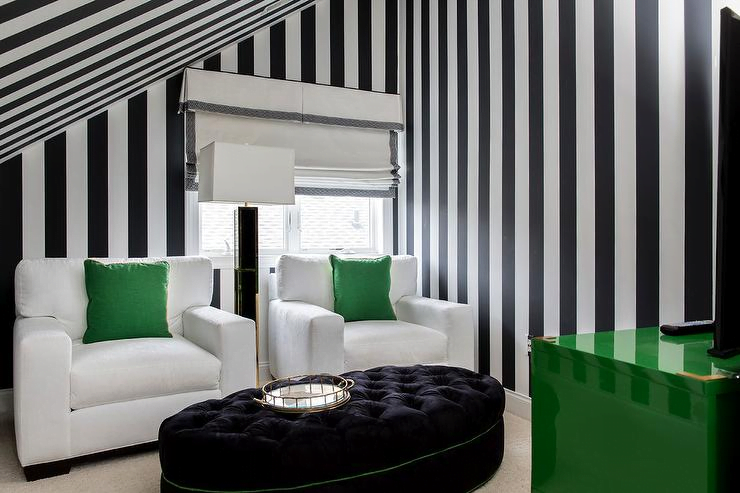 Cat Kamar Hitam Putih Garis