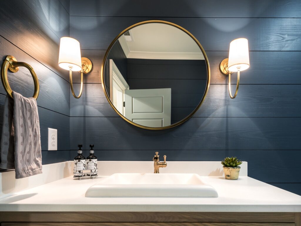 Wajib Tahu! 7 Inspirasi Rumah Warna Navy untuk Hunian Yang Nyaman