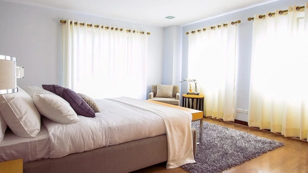 Tips Sederhana Membuat Kamar Tidur Terlihat Lebih Besar