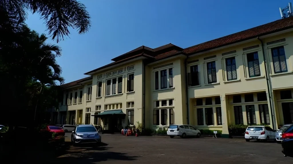 Warna Dinding Gedung Sekolah