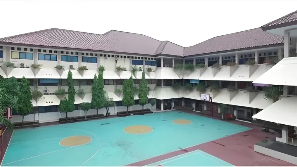 Warna Dinding Gedung Sekolah