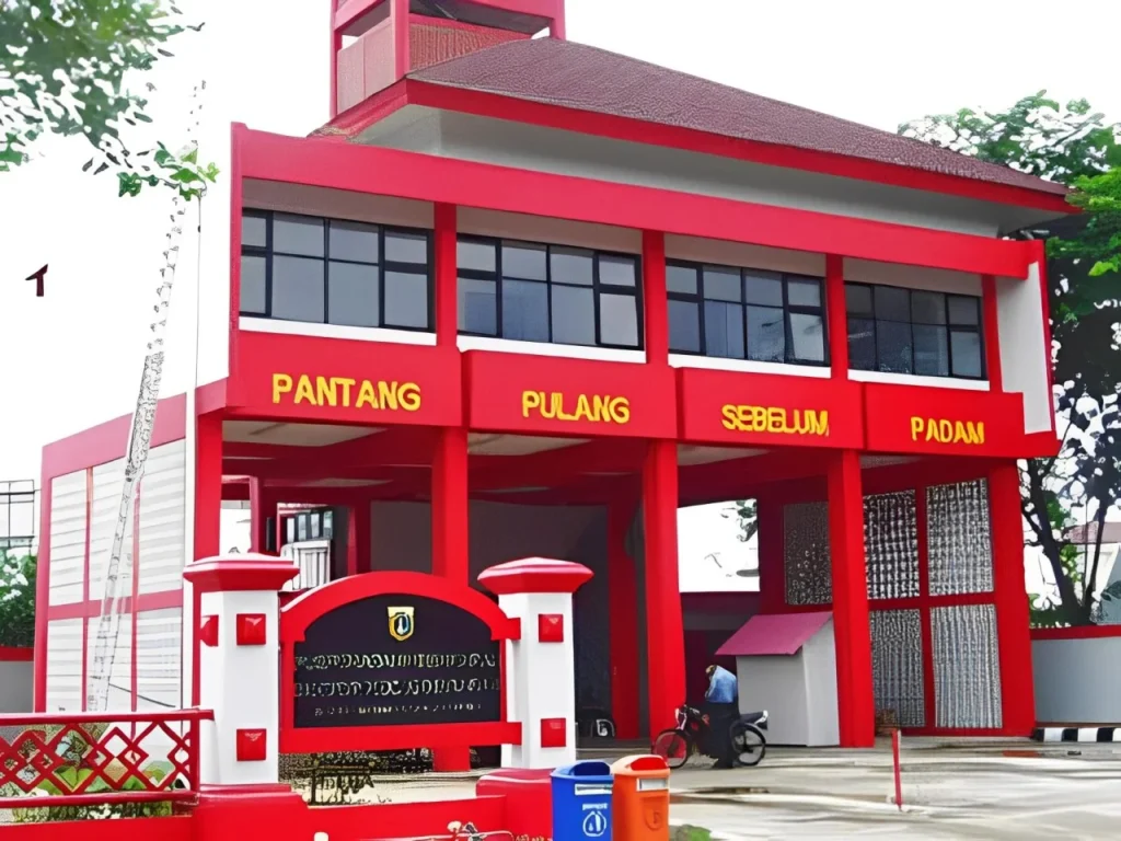 Pengecatan gedung Pemadam Kebakaran