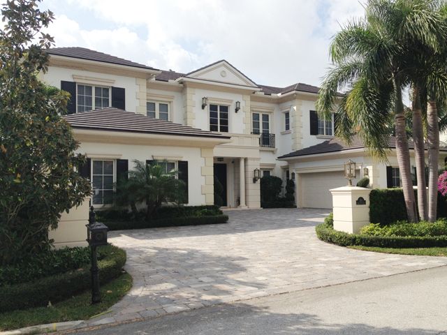 Cat Premium Kebayoran Baru untuk Kesan Homey Elegan